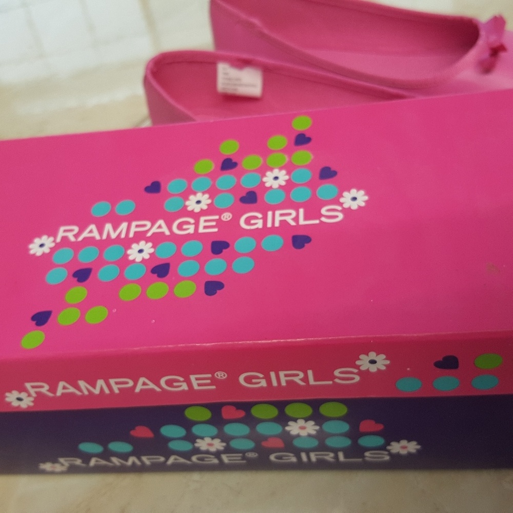 RAMPAGE GIRLS - Picture 4 of 8